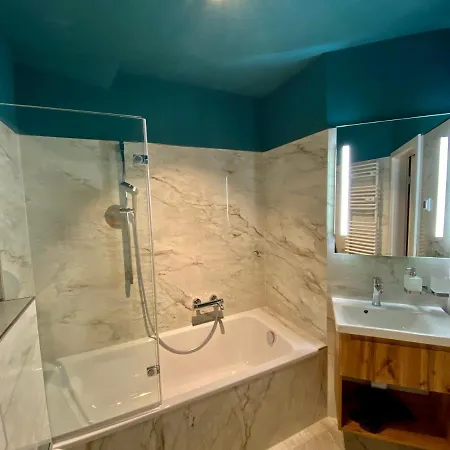 Apartmenthaus Am Dom Maisonette Mit Parkplatz Zwickau